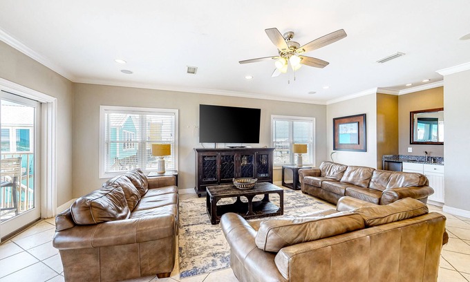 Gulf Shores House | Roomy coastal Gulf front retreat w/private Gulf-front splash pool & Gulf view