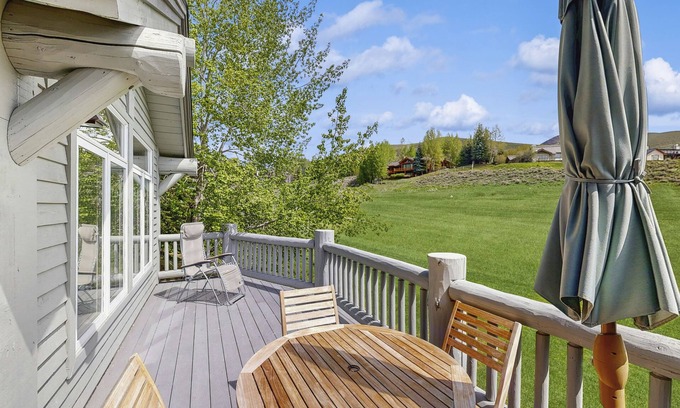 Elkhorn Village Condo | Roomy Condo with Golf Course Views, Adult Bikes, & Access to Resort Amenities