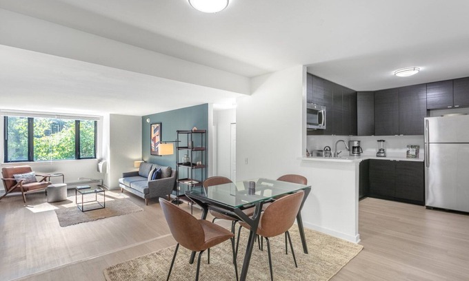 Gold Coast Apartment | Roomy Gold Coast 1BR w/Walk-up, near L & Mariano Park, by Blueground