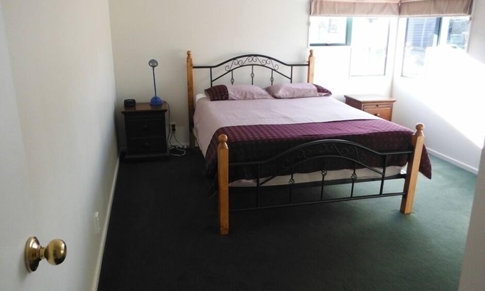 Taupo House | Roomy Holiday House in Great Location