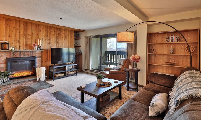 Killington Condo | "Roomy" Mountain Green 3BR Condo w/ Amenities: Steps to Mtn 3B14