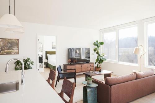 East Falls Hotel | ROOST Kelly Drive