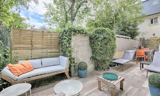 L'Hay-les-Roses Apartment | Rosa Carris - Triplex 7p, proche Château de Sceaux