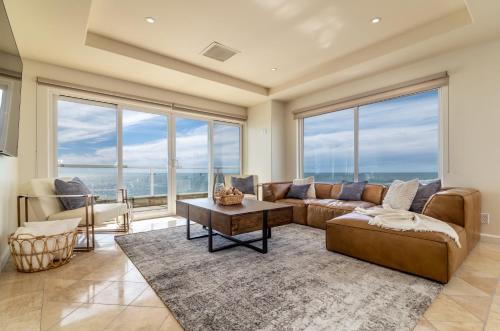 Centro Playas Apartment | Rosarito Beach Luxury Beachfront Walk 2 Papas & Beer