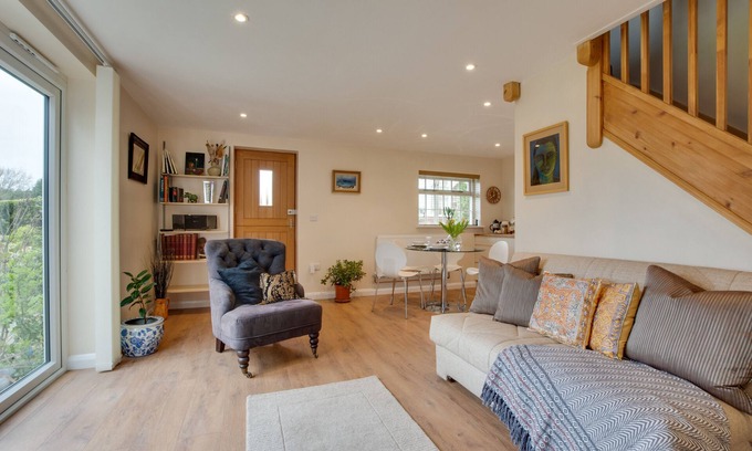 Cranbrook House | Rose Cottage - One Bedroom House, Sleeps 2