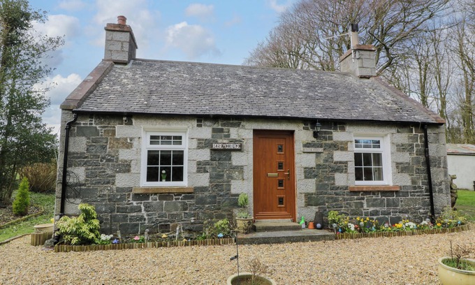 Stranraer Cottage | ROSE COTTAGE, pet friendly, character holiday cottage in Stranraer