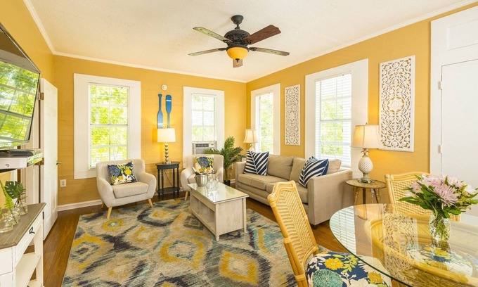 Historic Seaport Condo | Rose Lane Villas - Villa Alta - 1 bedroom - Sleeps 4 - Downtown Key West