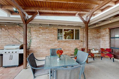 Casas Adobes House | Rose's House & Violet's Little House