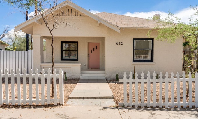 Iron Horse Historic District House | Rosebud on 8th in The Heart Of Downtown Tucson