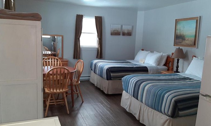 Wolfville Hotel | Roselawn Lodging