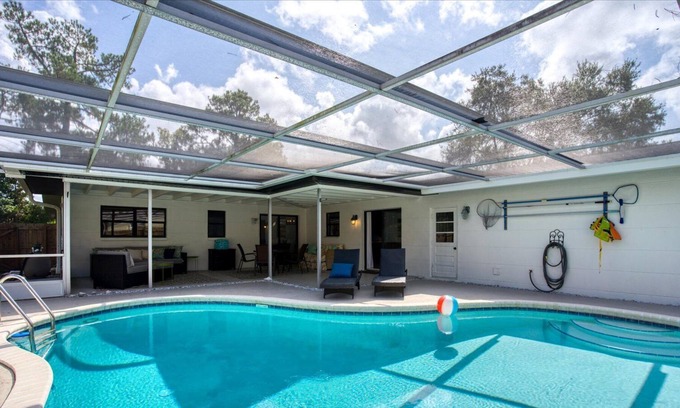 Largo House | Rosemary 4 Bdrm POOL HOME 5 min. to Belleair Beach and IRB
