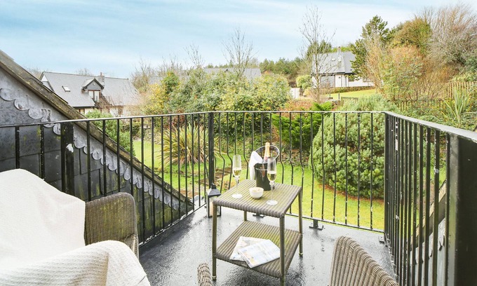 Burlawn Cottage | Rosemary Cottage sleeps 6 dogs