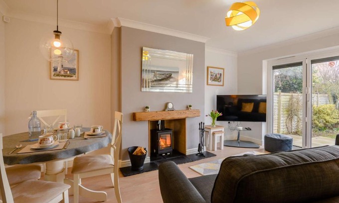 Weybourne House | Rosemarys View