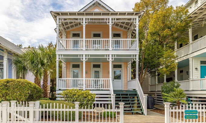 Saint Simons Island House | Roseneath Cottage - Steps to the Beach 3 bed/3 bath