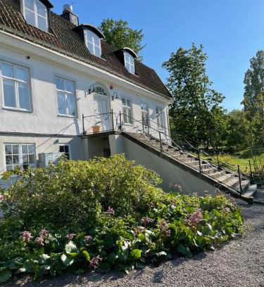 Borgholm Bed & Breakfast | Rosenfors Herrgård B&B