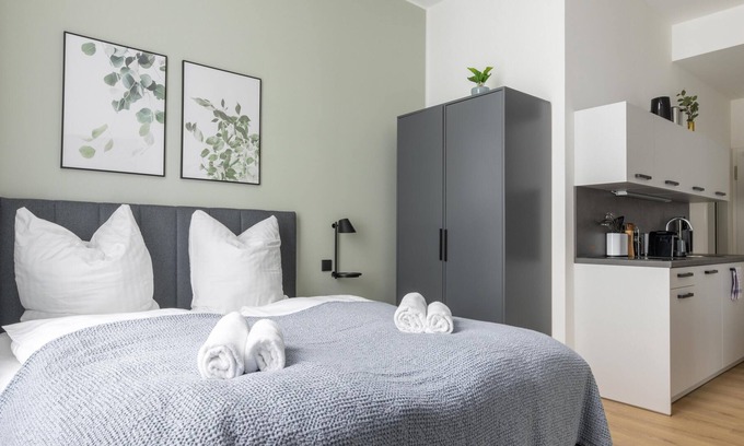 Rosenheim Apartment | Rosenheim Gillitzerstr | Suite M