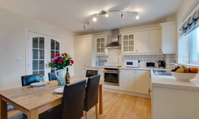 Porthleven Apartment | Rosenwyn - Three Bedroom Apartment, Sleeps 5