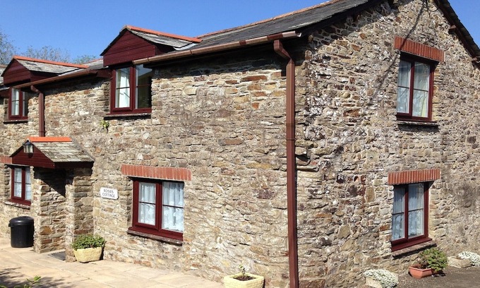 Woolfardisworthy Cottage | Rosie's Holiday Cottage in North Devon With Indoor Heated Swimming Pool