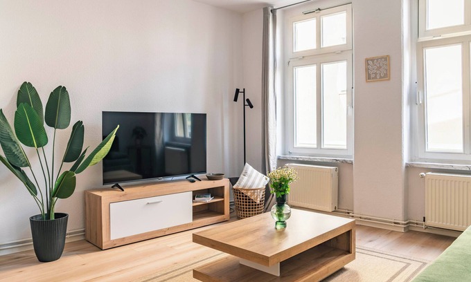 Merseburg City Center Apartment | Rosini Living & Stays - Maximi Loft - Central loft for business & family