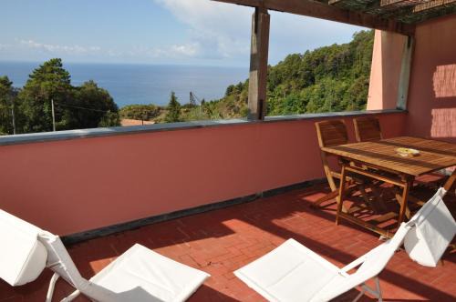 Bonassola Apartment | Rossola House