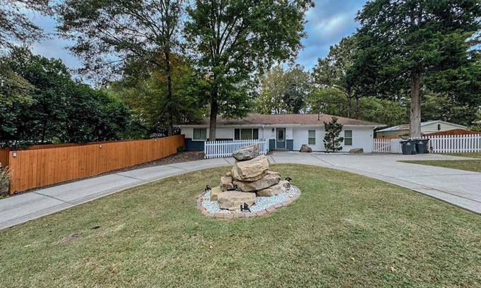 Roswell House | Roswell Adventure 3BR House, Family Getaway