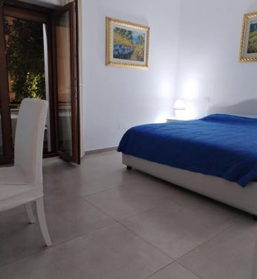 Sorrento City Centre House | Rosy's Guest House