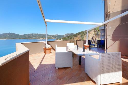 Teulada Apartment | Rosy terrazza sul mare