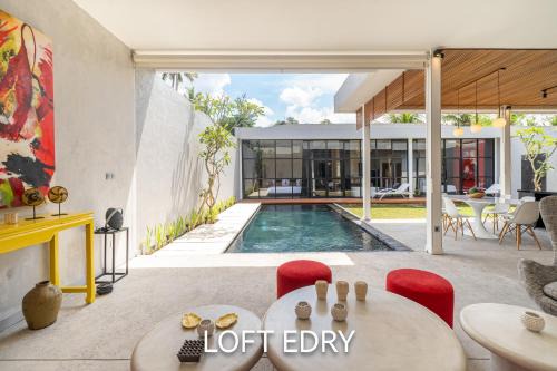Kedewatan Villa | Rouge - Loft Edry
