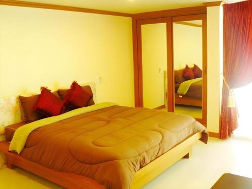 Central Pattaya Hotel | Rouge Service Apartments, Soi Buakhao