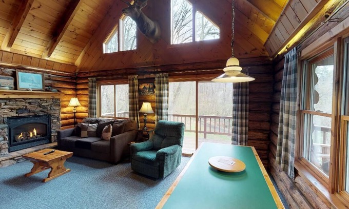 Sabinsville Cabin | Rough Cut Lodge - Oak Cabin