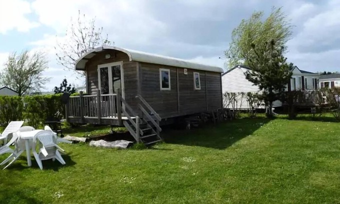 Merville-Franceville-Plage Cabin | Roulotte (2 Schlafzimmer) 4 Personen