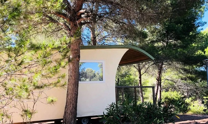 Sigean Cabin | ROULOTTE INSOLITE - View Reserve - Hotelleistungen inklusive 2 Personen