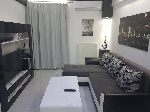 Thessaloniki Apartment | Route 77