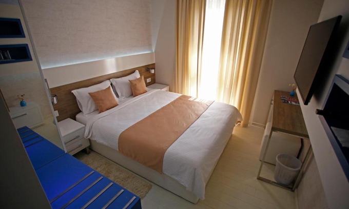 Modrica Hotel | Rox