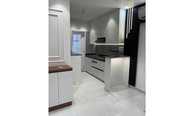 New Delhi Apartment | Royal Apartment in Dlf Capital Greens West Delhi