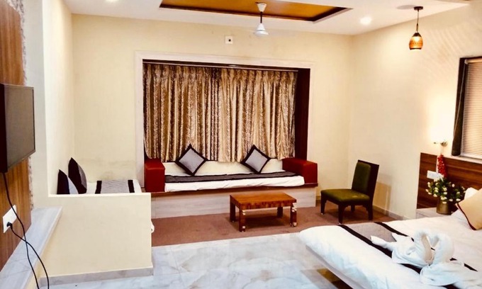 Matar Resort | Royal Club & Resort
