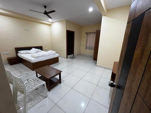 Devanahalli Hotel | Royal Comforts Budigere