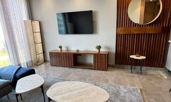 La Corniche Apartment | Royal Continental Suite- By Ayla Stay