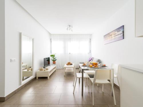 Las Palmas de Gran Canaria Apartment | Royal Beach