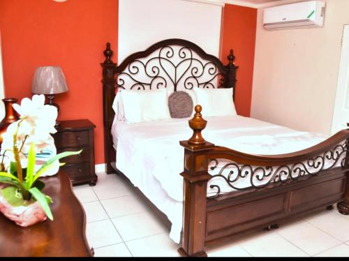 New Kingston Apartment | Royal Exquisite Deluxe