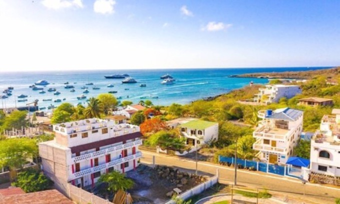 Puerto Baquerizo Moreno Bed & Breakfast | Royal Galapagos Inn