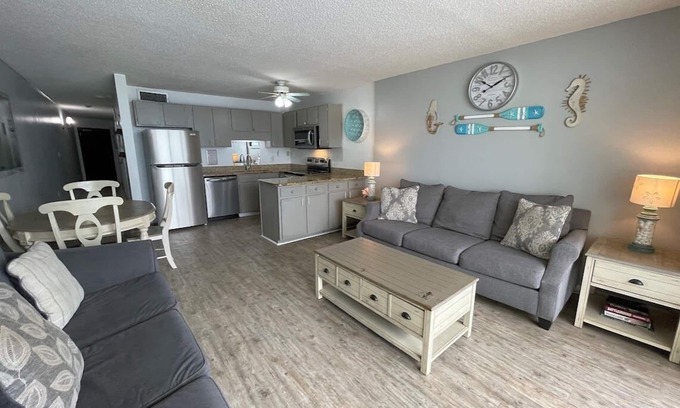 Garden City Condo | Royal Garden Resort 605 - Oceanfront in Garden City Beach