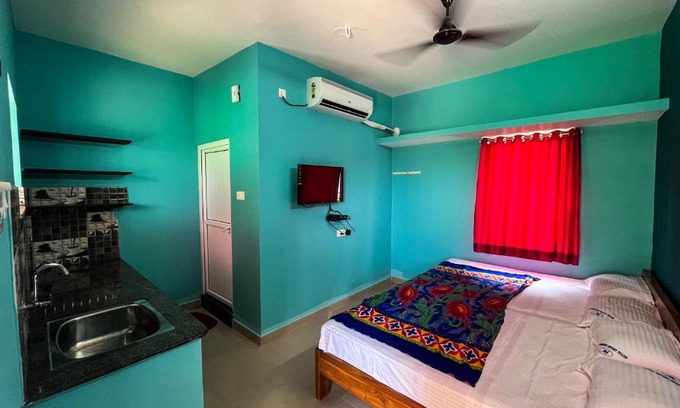 Kalapettai Hotel | ROYAL GRAND RESIDENCY near Paradise Beach