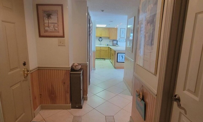 North Ocean City Condo | Royal Hawaiian 401 - 2 bedroom ocean side with indoor and outdoor pool