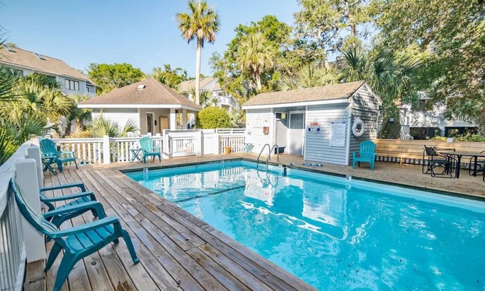 Bald Head Island Condo | Royal James upper unit, sleeps 6 with loft + 2 Golf Carts & Pool, close to beach