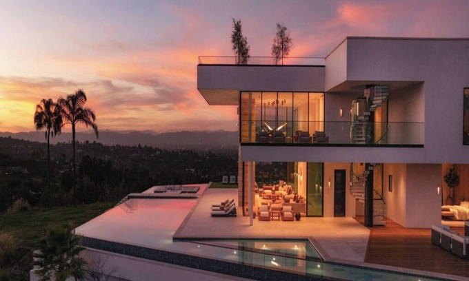 Encino House | Royal Oak - Exquisite Estate with Infinity Pool & Breathtaking Views