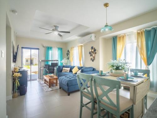 Lucea House | Royal Oasis