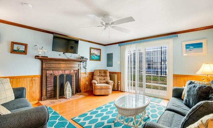 Ocean City House | Royal Palm Court B5