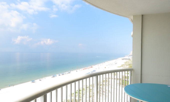 Gulf Shores Condo | Royal Palms 1104 Perfect for small families and snowbirds