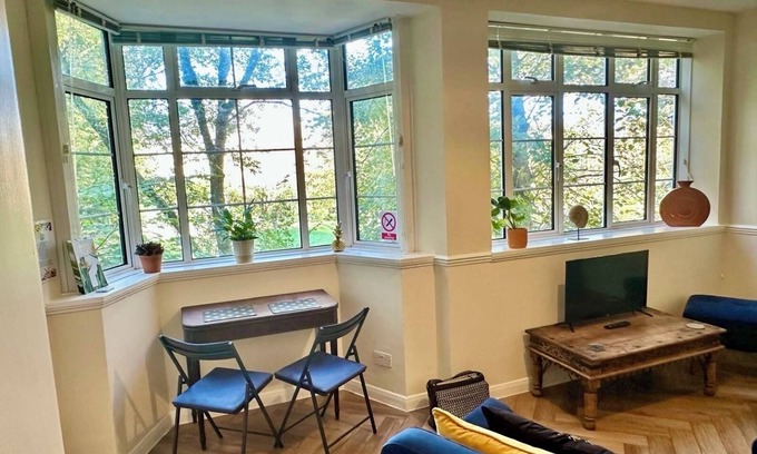 Brighton City Centre Apartment | Royal Pavilion Garden Apartment